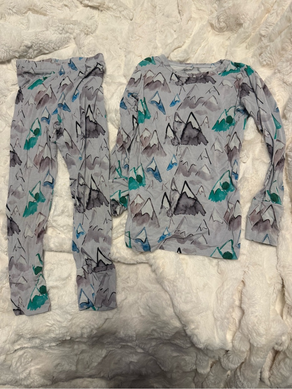 Kids Birdie Bean Mountain-Print Long Sleeve Pajama Set - Gray with Teal & Blue